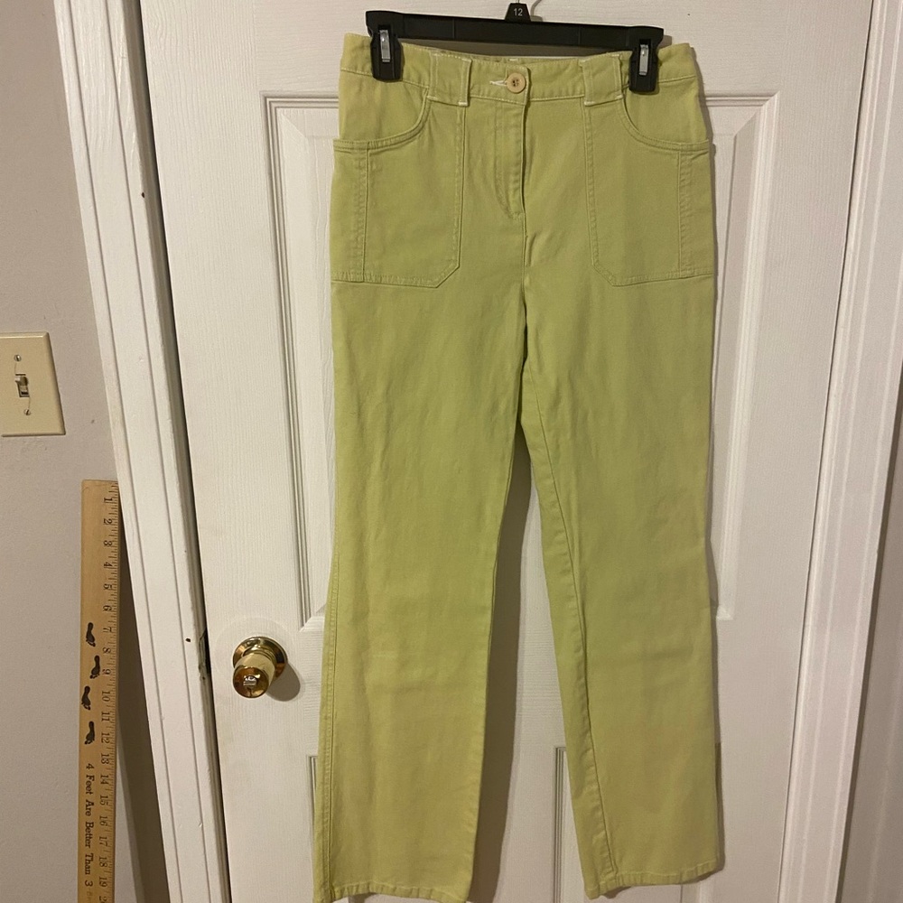 Classic Straight-Leg Women's Pants in Light Green